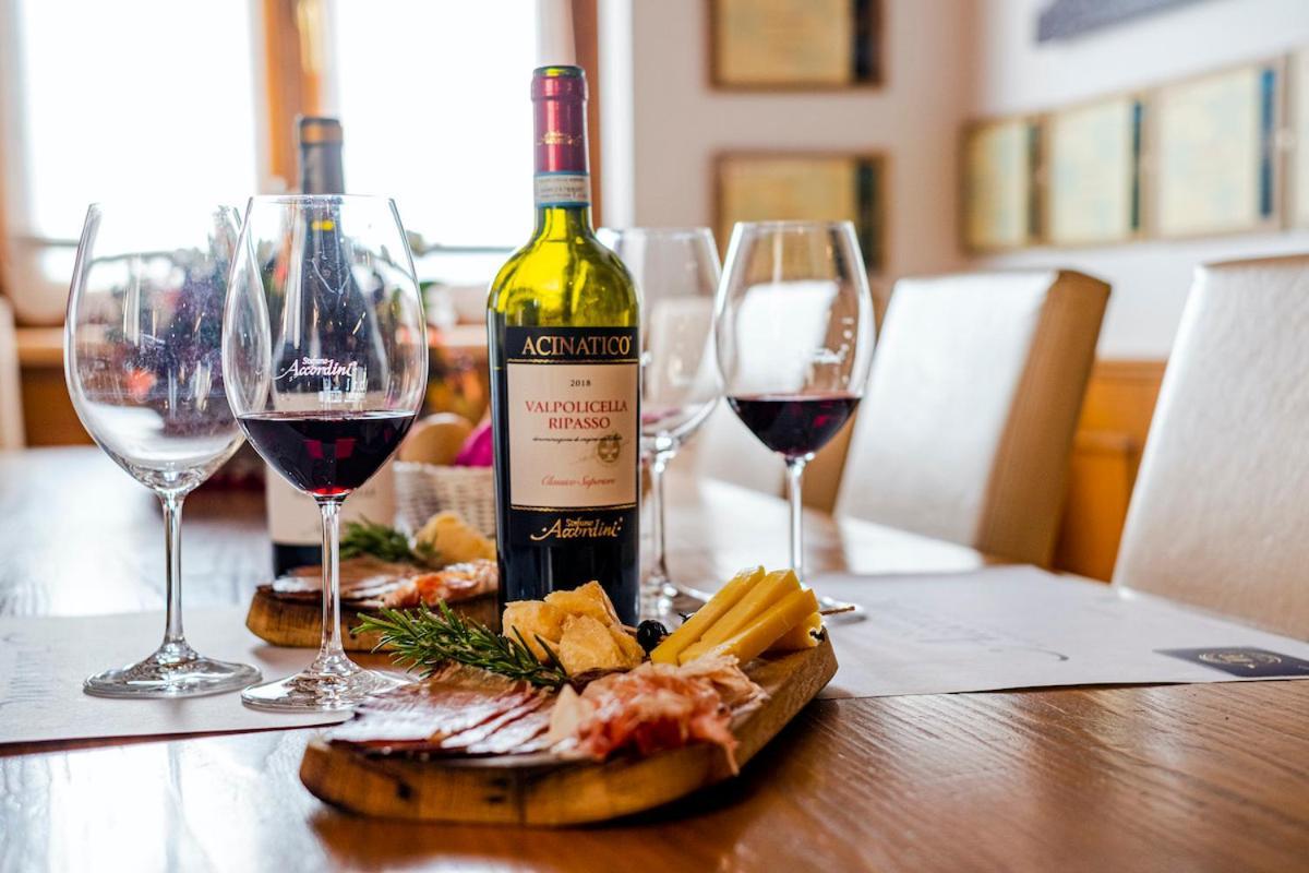 פומאנה Agriturismo Acinatico Wine Relais מראה חיצוני תמונה